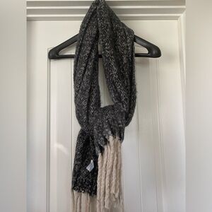 Dark Gray/Cream Fringe-Scarf
